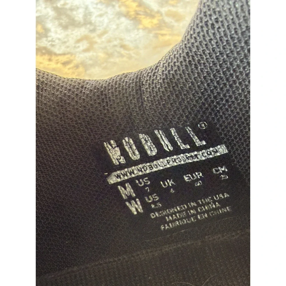 NOBULL Trainer Shoes Black Gum Sole Cross Training Sneakers Men's 7 Women's 8.5